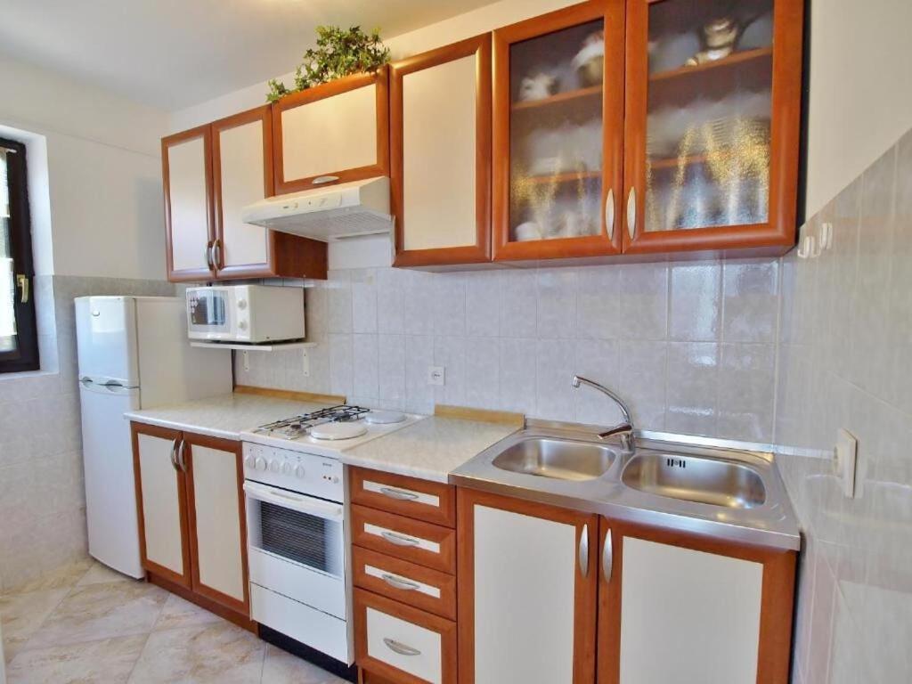 Apartments Zdenka - Garden Terrace Barbat na Rabu Dış mekan fotoğraf
